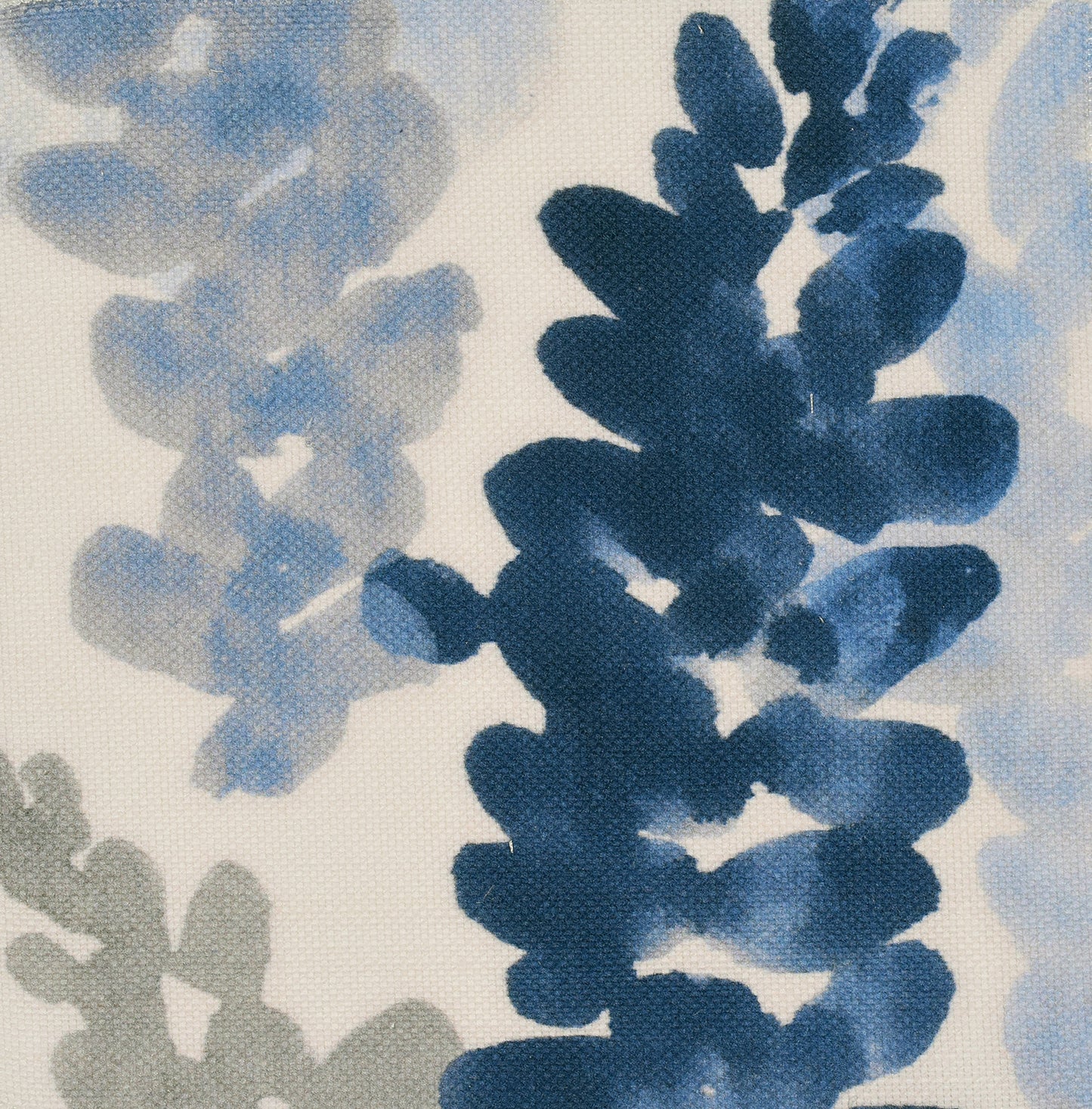 Frances fabric in Hydrangea